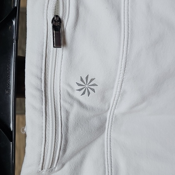 Athleta Golf Skirt W/ Attached Shorts Sz MED white - Picture 4 of 10